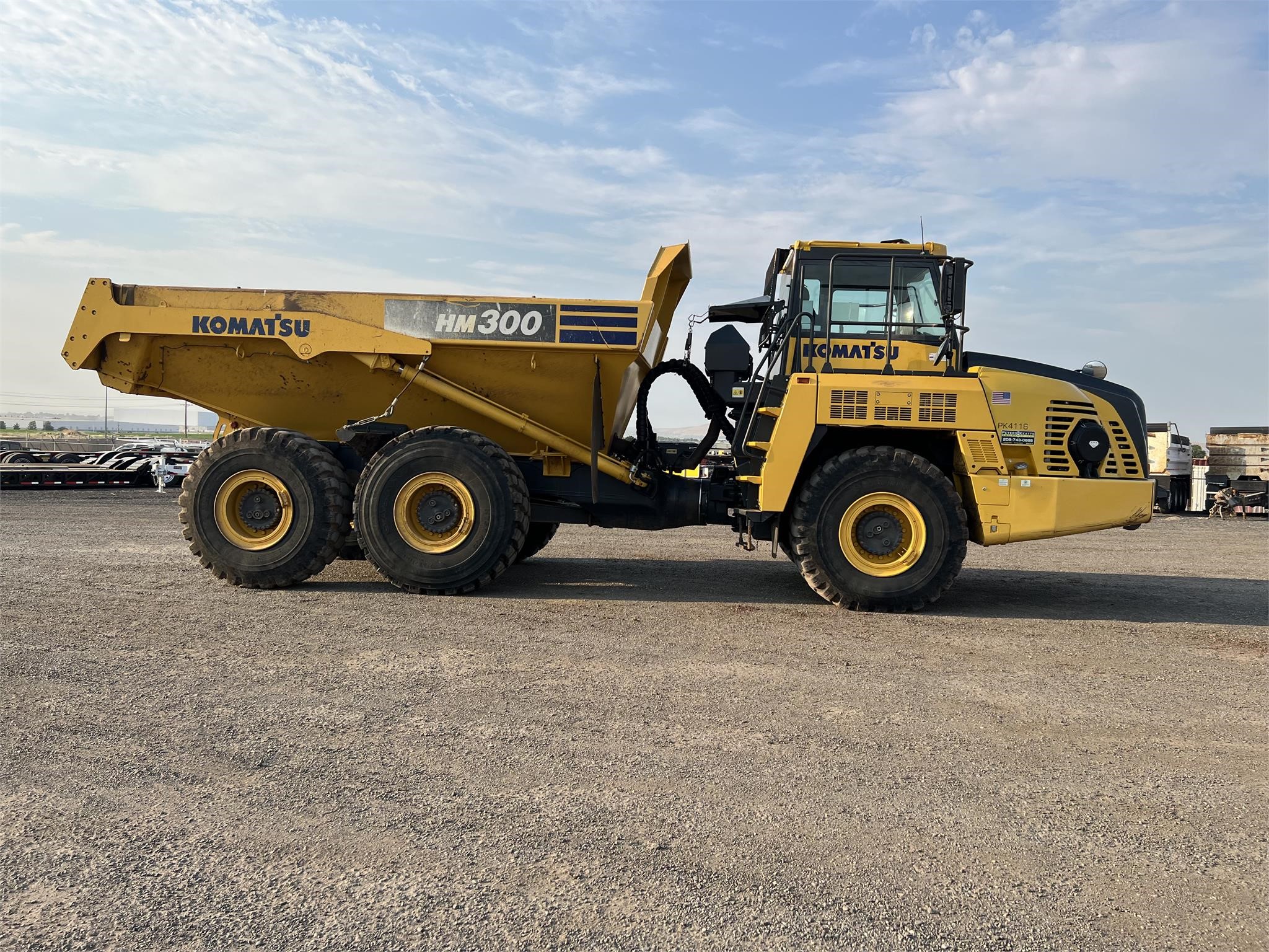 2019 KOMATSU HM300-5 - image 4 of 6