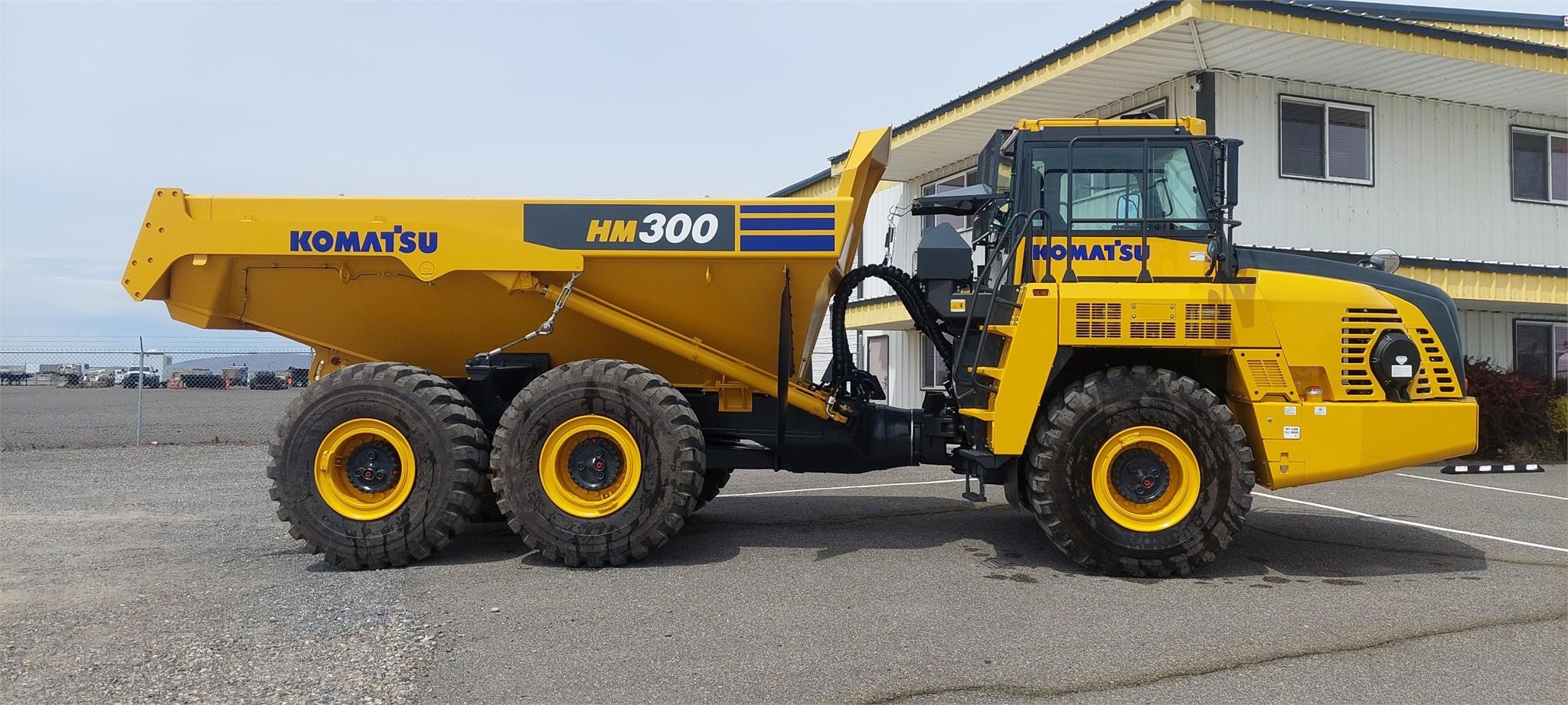 2022 KOMATSU HM300-5 - image 6 of 6