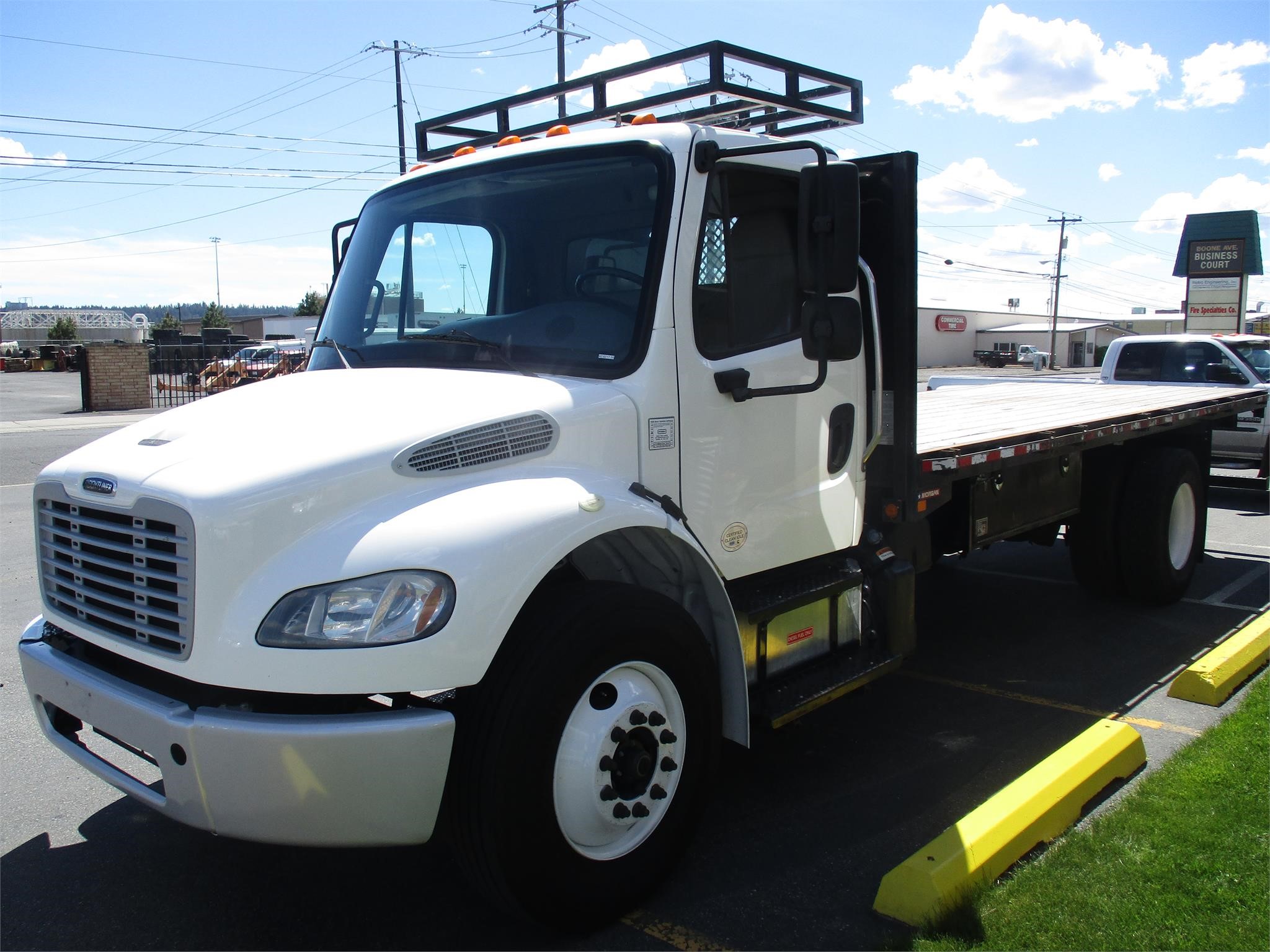 2016 FREIGHTLINER BUSINESS CLASS M2 106 - Peters & Keatts Equipment Inc.