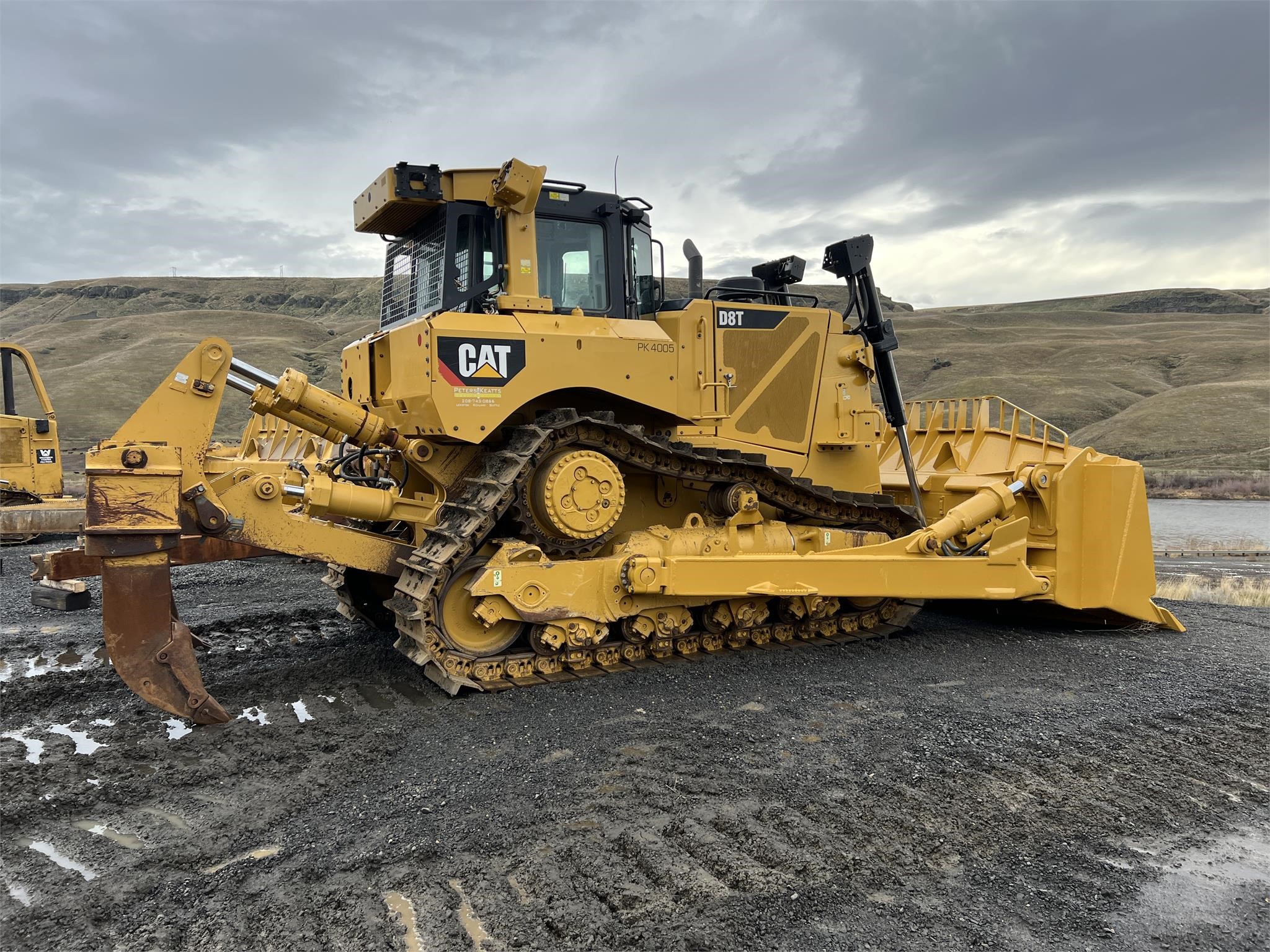 2018 CATERPILLAR D8T - image 2 of 6