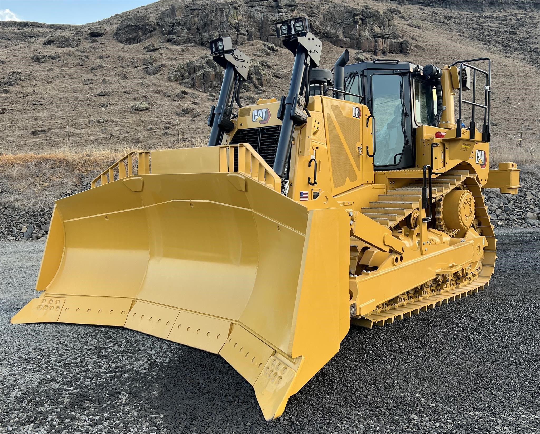 2023 CATERPILLAR D8 - image 3 of 6