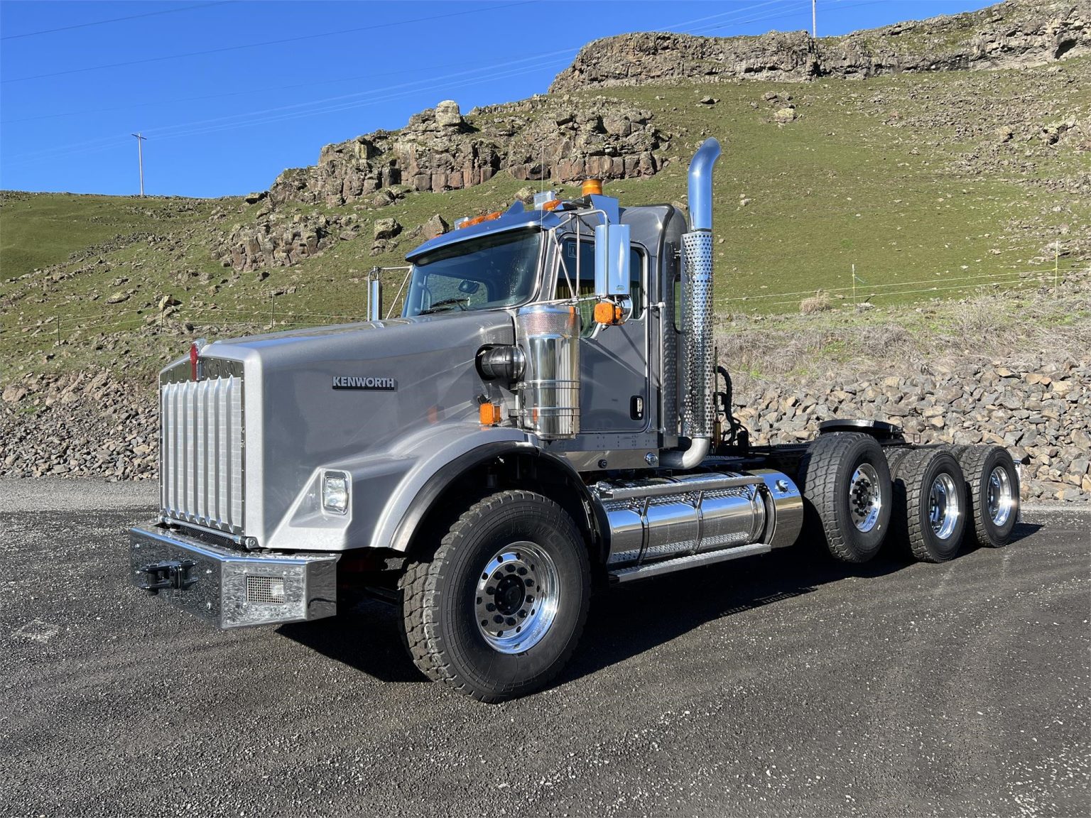 2024 KENWORTH T800 Peters & Keatts Equipment Inc.