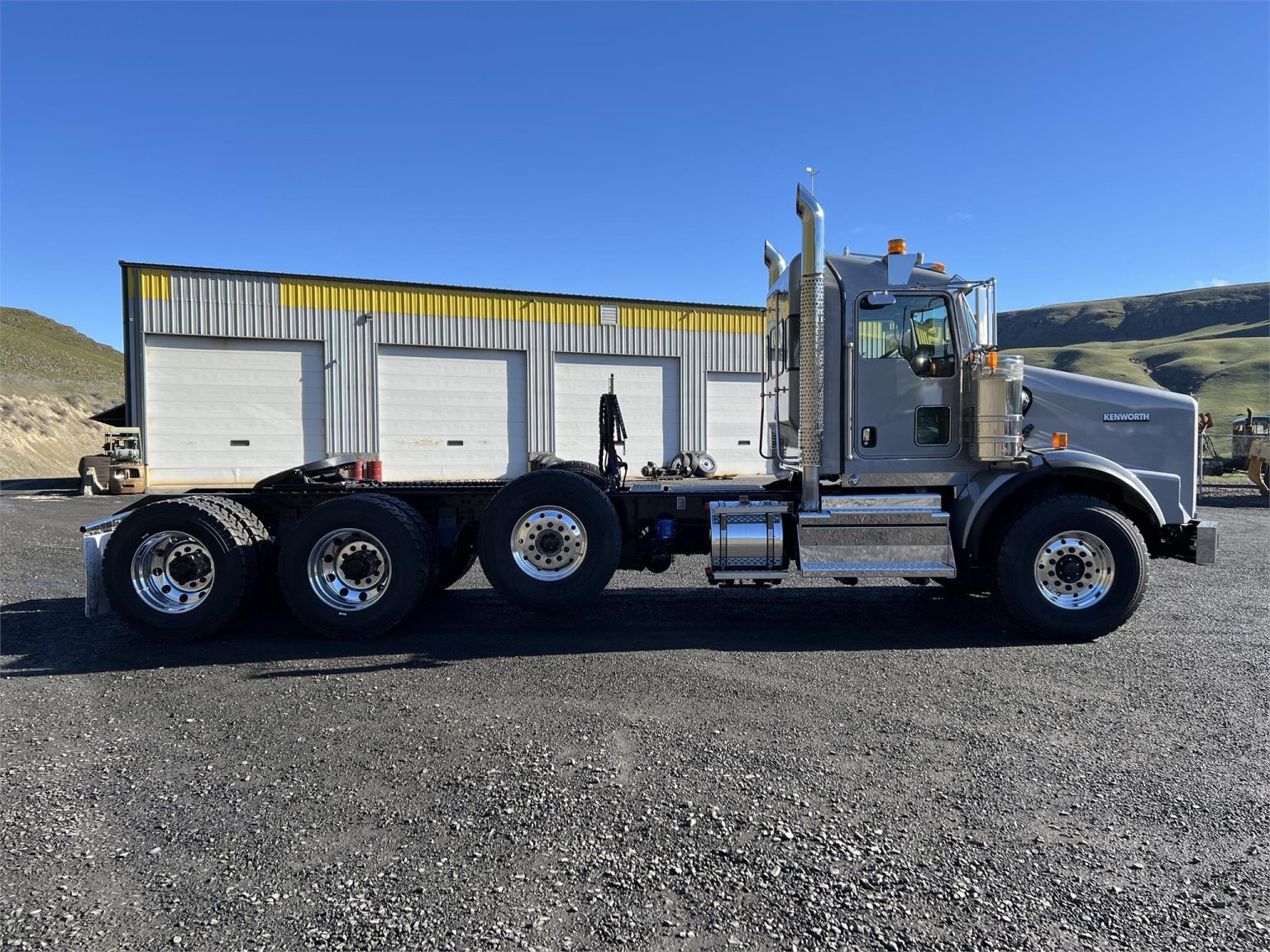 2024 KENWORTH T800 Peters & Keatts Equipment Inc.