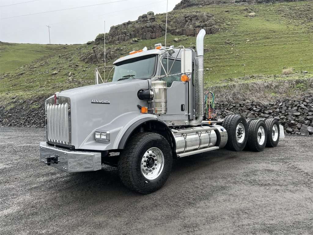 2025 KENWORTH T800 Peters & Keatts Equipment Inc.