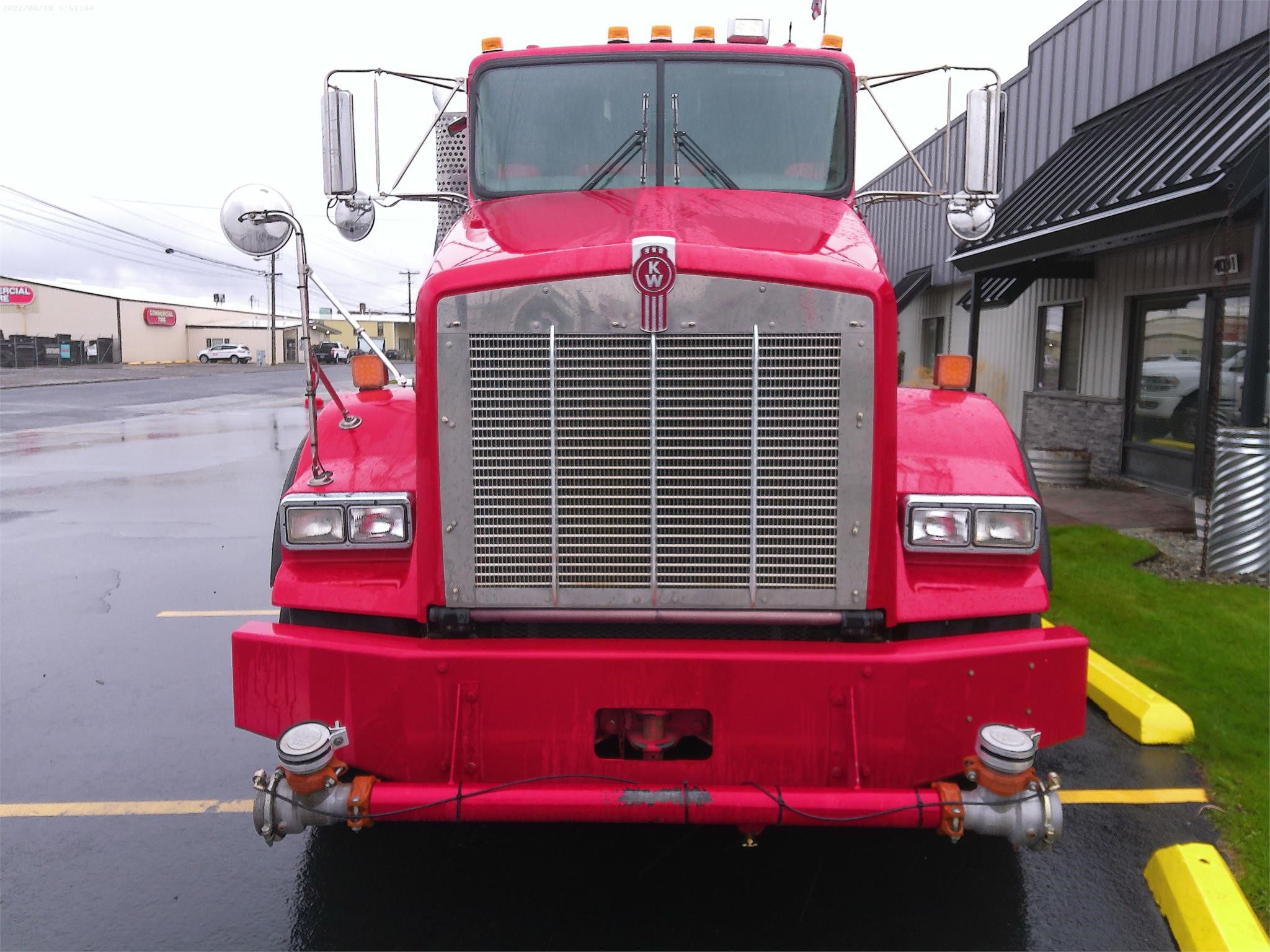 2019 KENWORTH T800 - image 2 of 5