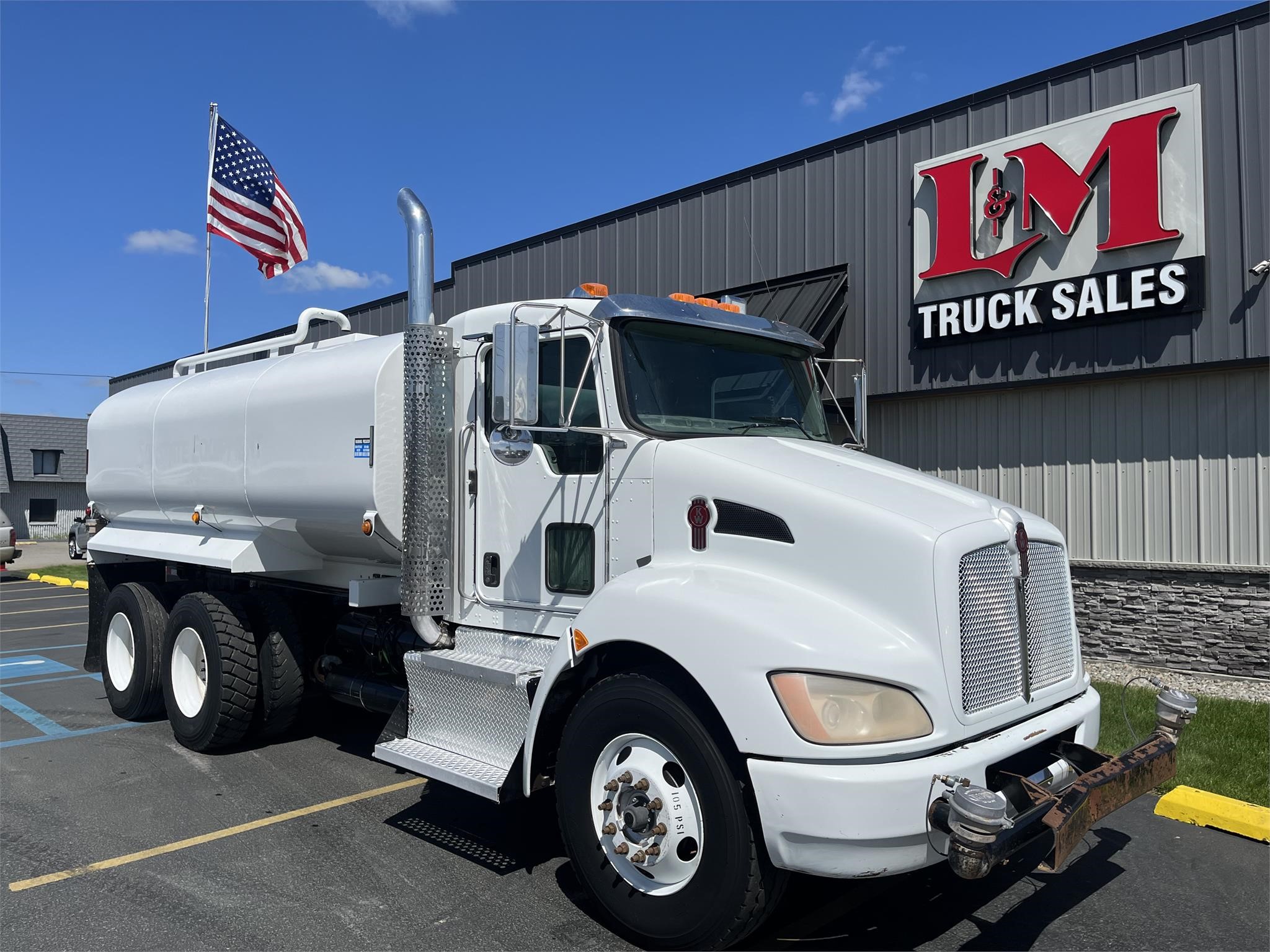 2014 KENWORTH T370 - image 1 of 6