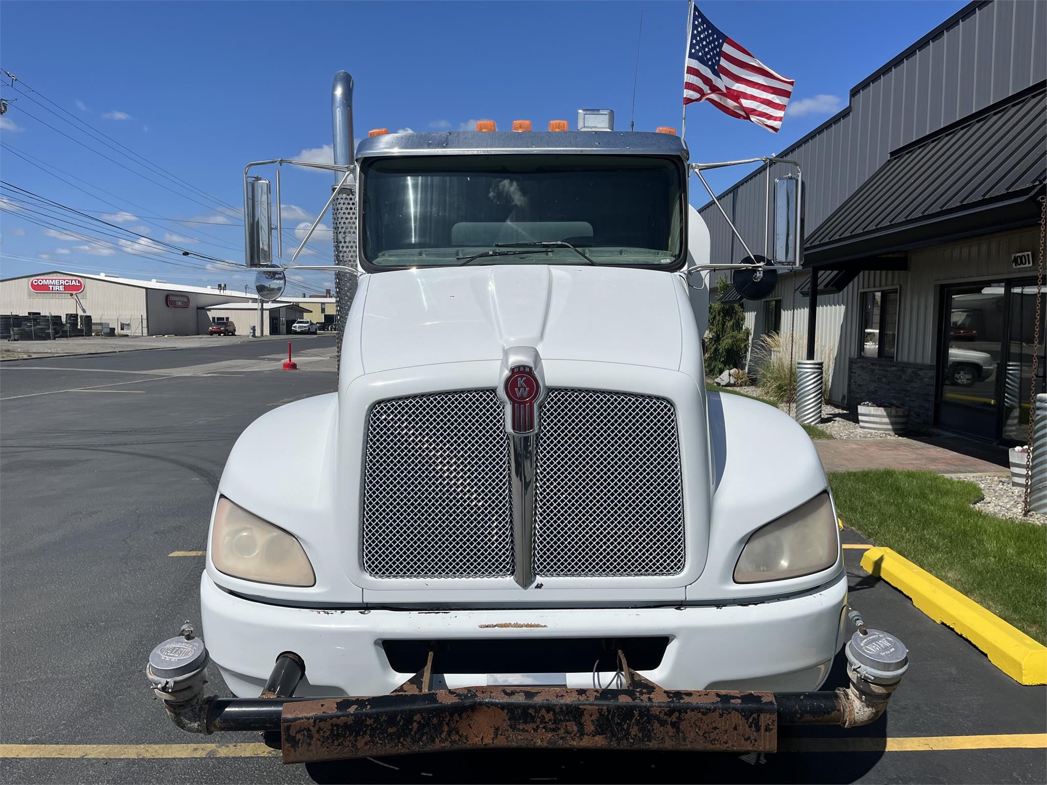 2014 KENWORTH T370 - image 2 of 6