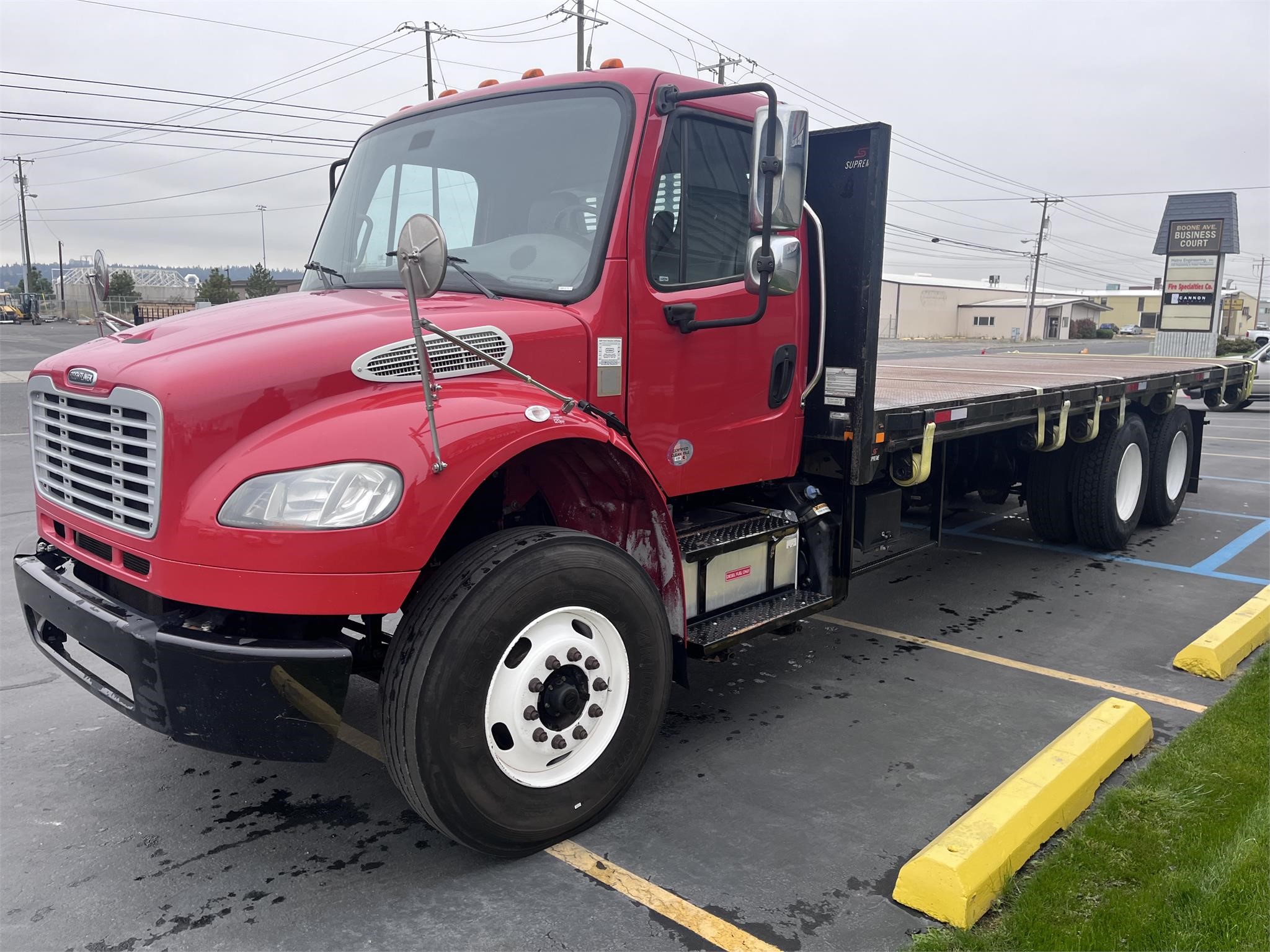 2018 FREIGHTLINER BUSINESS CLASS M2 106 - image 2 of 6