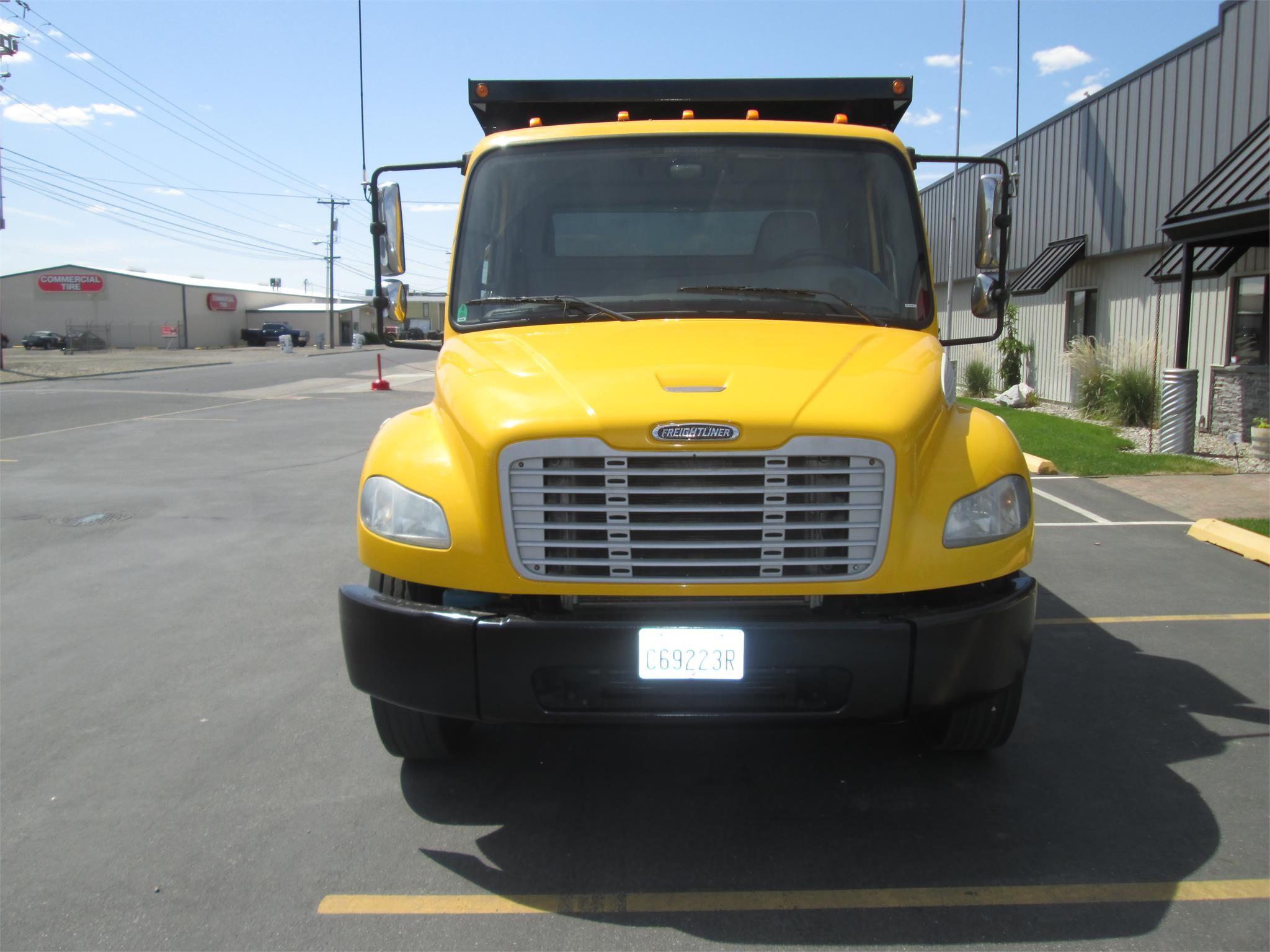 2013 FREIGHTLINER BUSINESS CLASS M2 106 - image 3 of 6