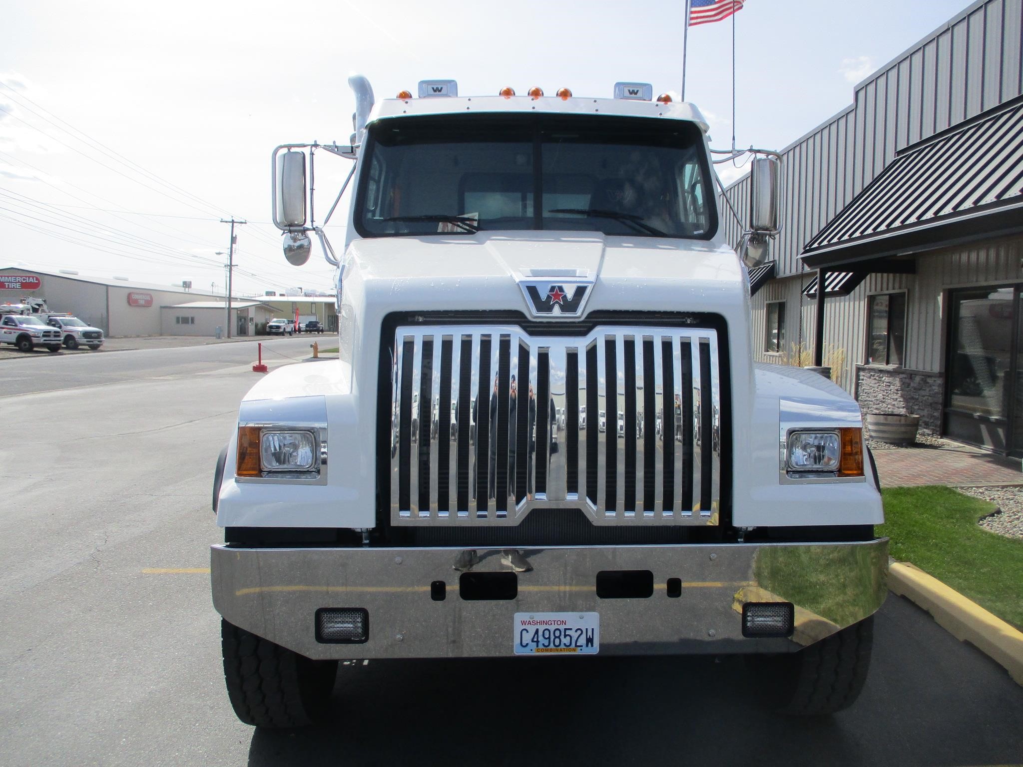 2022 WESTERN STAR 4700 - image 6 of 6