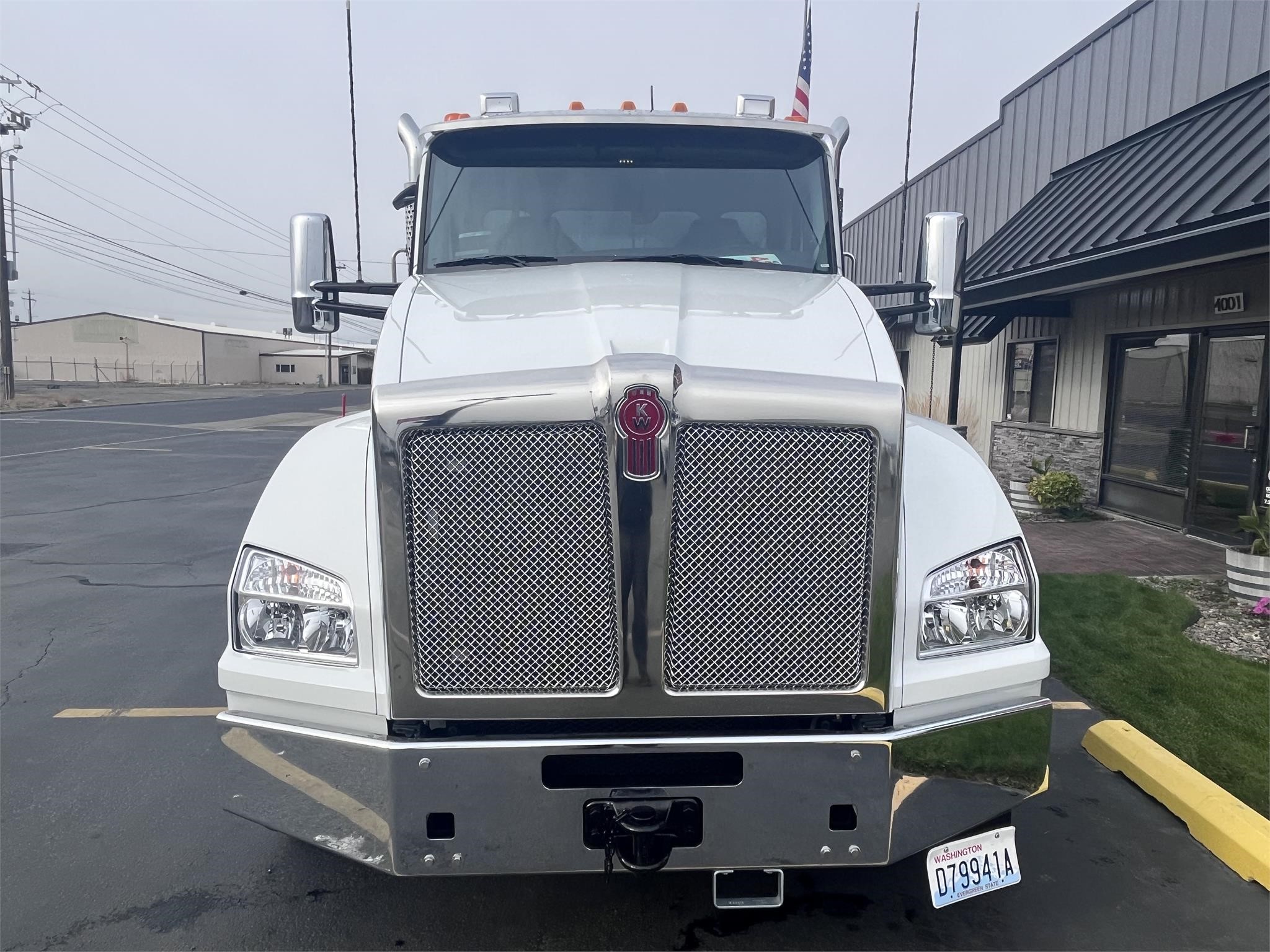 2024 KENWORTH T880 - image 3 of 6