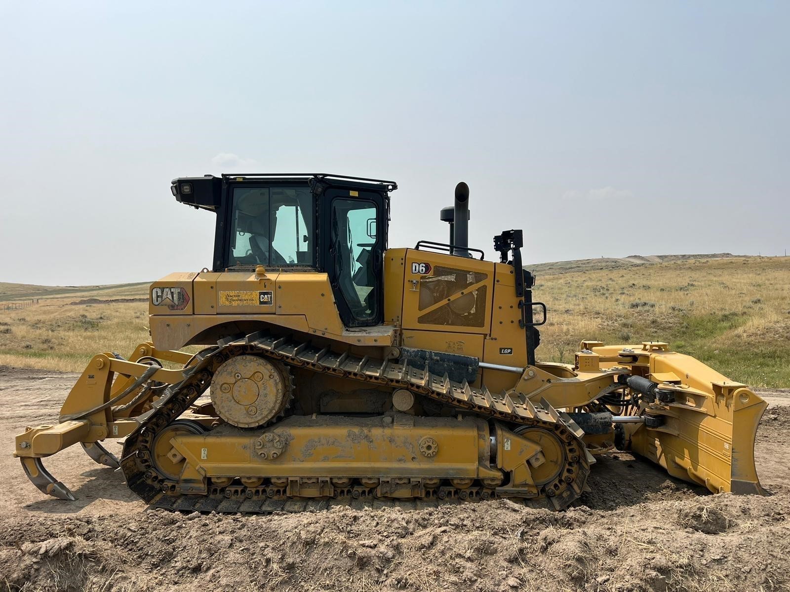 2023 CATERPILLAR D6 LGP - image 2 of 6