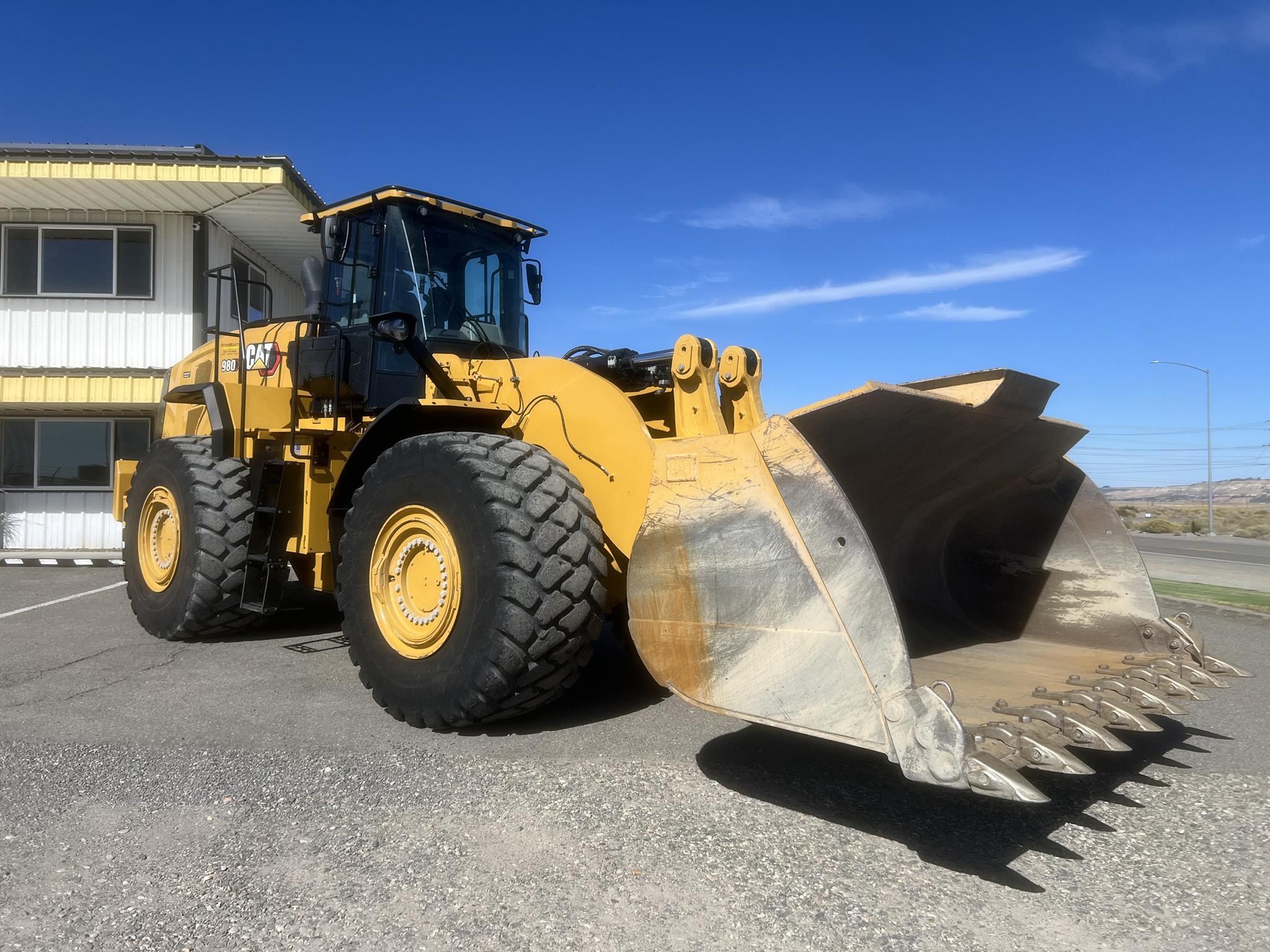 2022 CATERPILLAR 980 - image 1 of 6