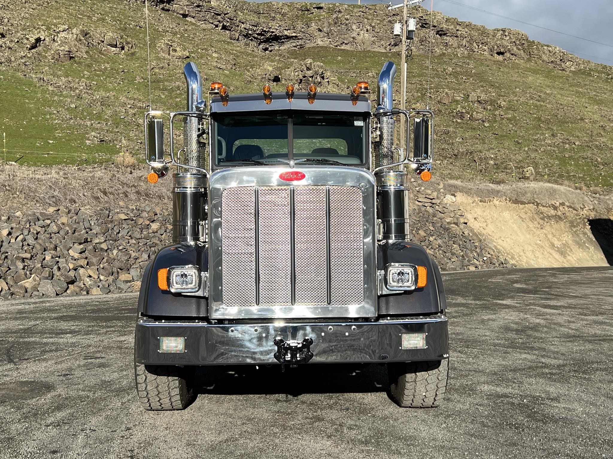 2024 PETERBILT 367 - image 2 of 6