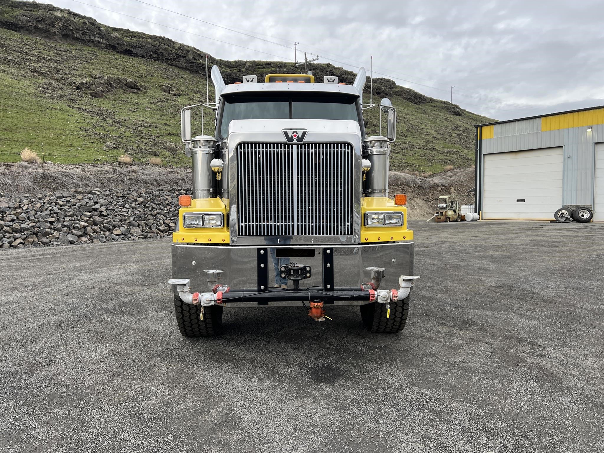 1999 WESTERN STAR 4964SX - image 2 of 6