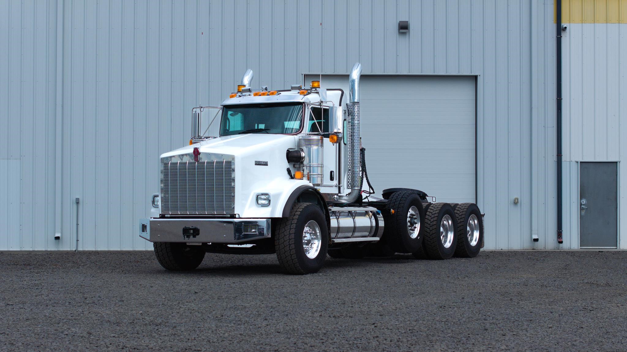 2024 KENWORTH T800 - image 1 of 6