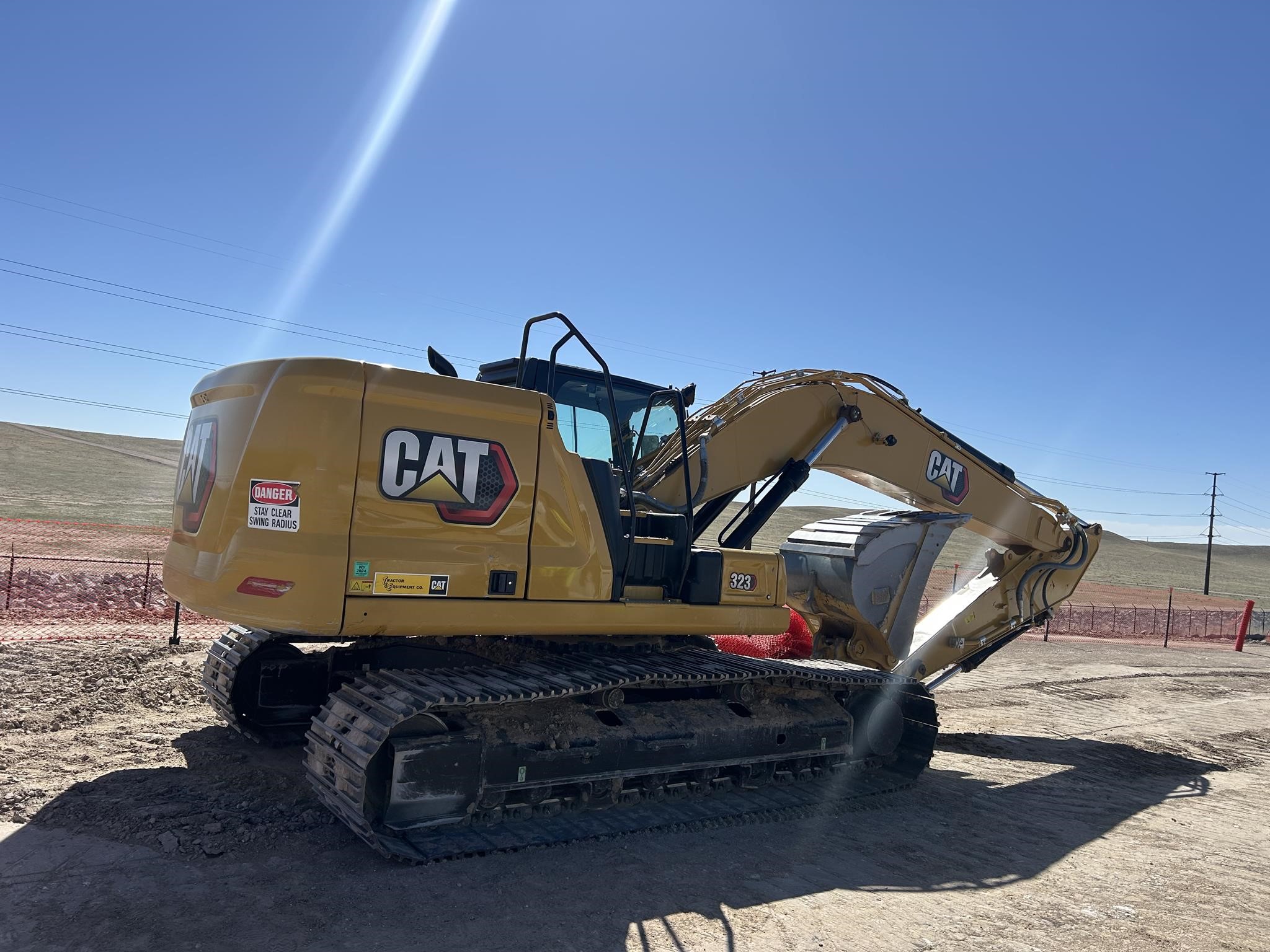 2023 CATERPILLAR 323 - image 4 of 6