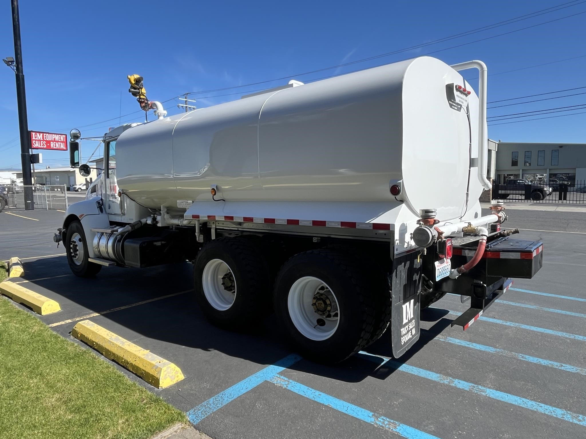 2014 KENWORTH T370 - image 5 of 6